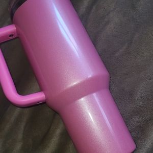 Starbucks x stanley winter pink